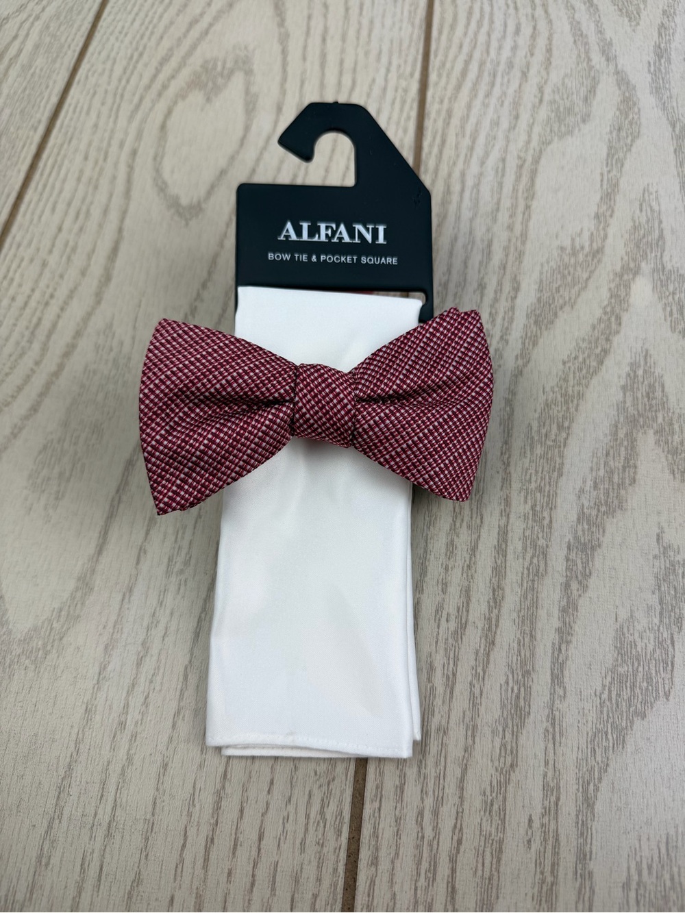 892 Alfani Men's Bowtie & Pocket Square Set OS Ivory Cream Red Multi $55